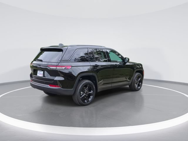 New 2026 Jeep Grand Cherokee Limited w/ Limited Altitude Package AWD/4WD image 8
