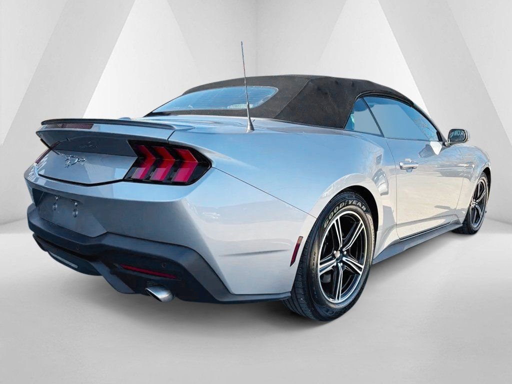 Used 2024 Ford Mustang Premium image 7