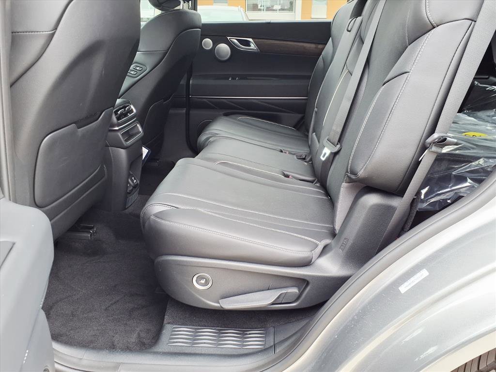 Certified 2026 Genesis GV80 2.5T Advanced image 17