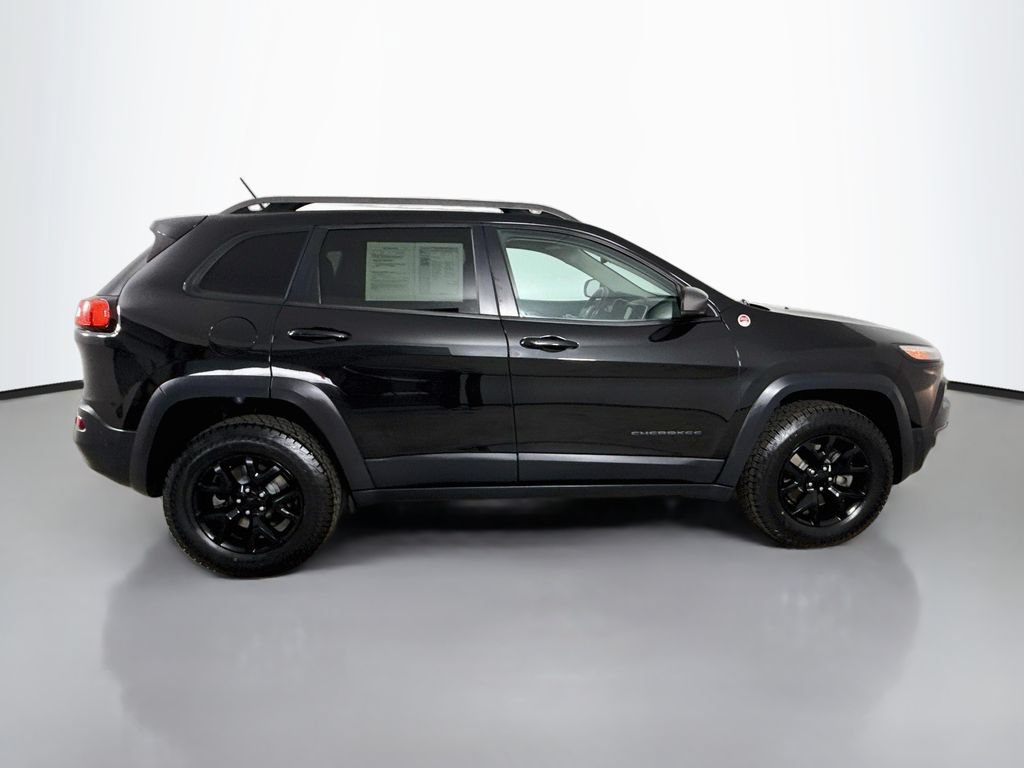 Used 2015 Jeep Cherokee Trailhawk w/ Comfort/Convenience Group AWD/4WD image 9