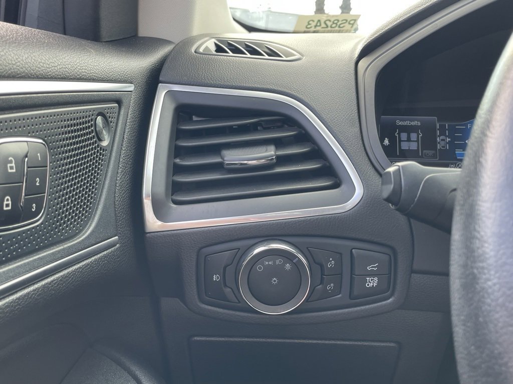 Used 2024 Ford Edge Titanium image 31