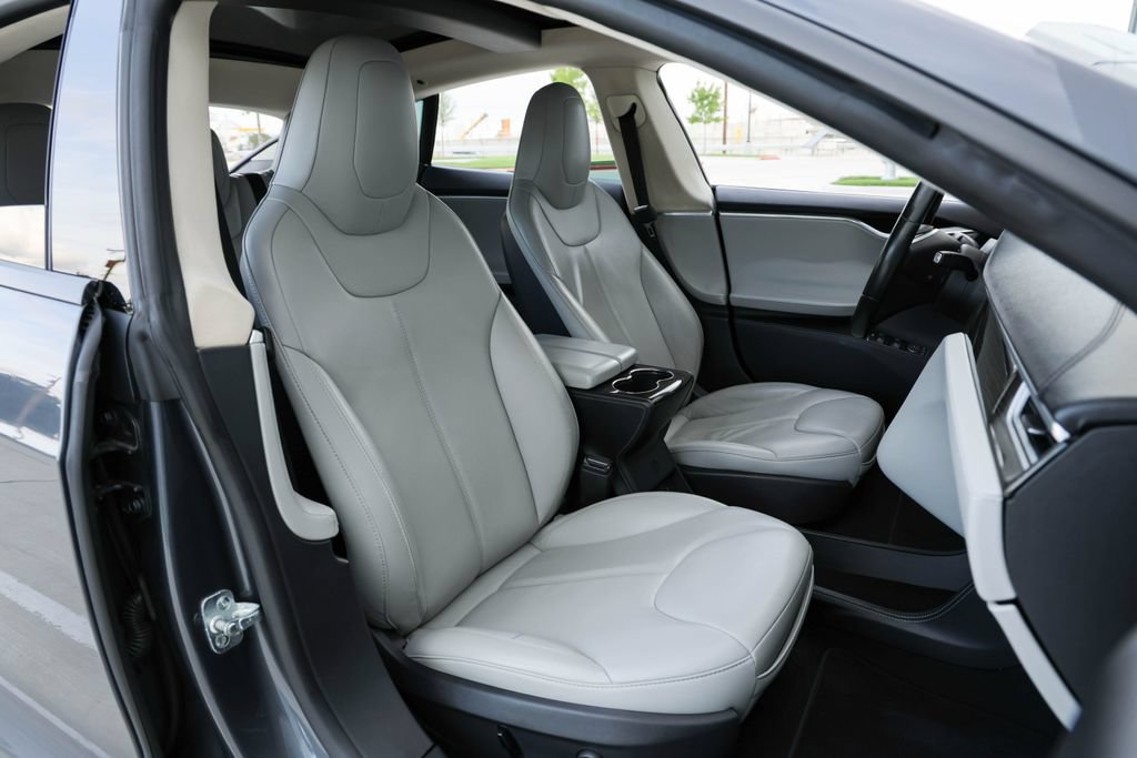 Used 2014 Tesla Model S RWD image 19