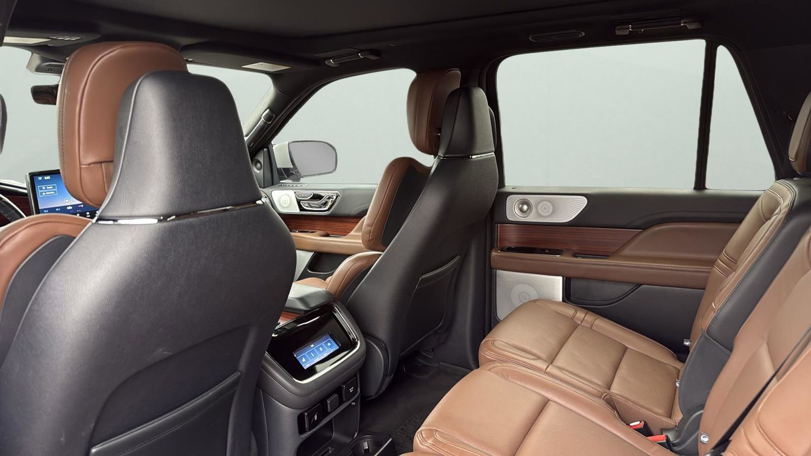 Certified 2024 Lincoln Navigator L Reserve image 29