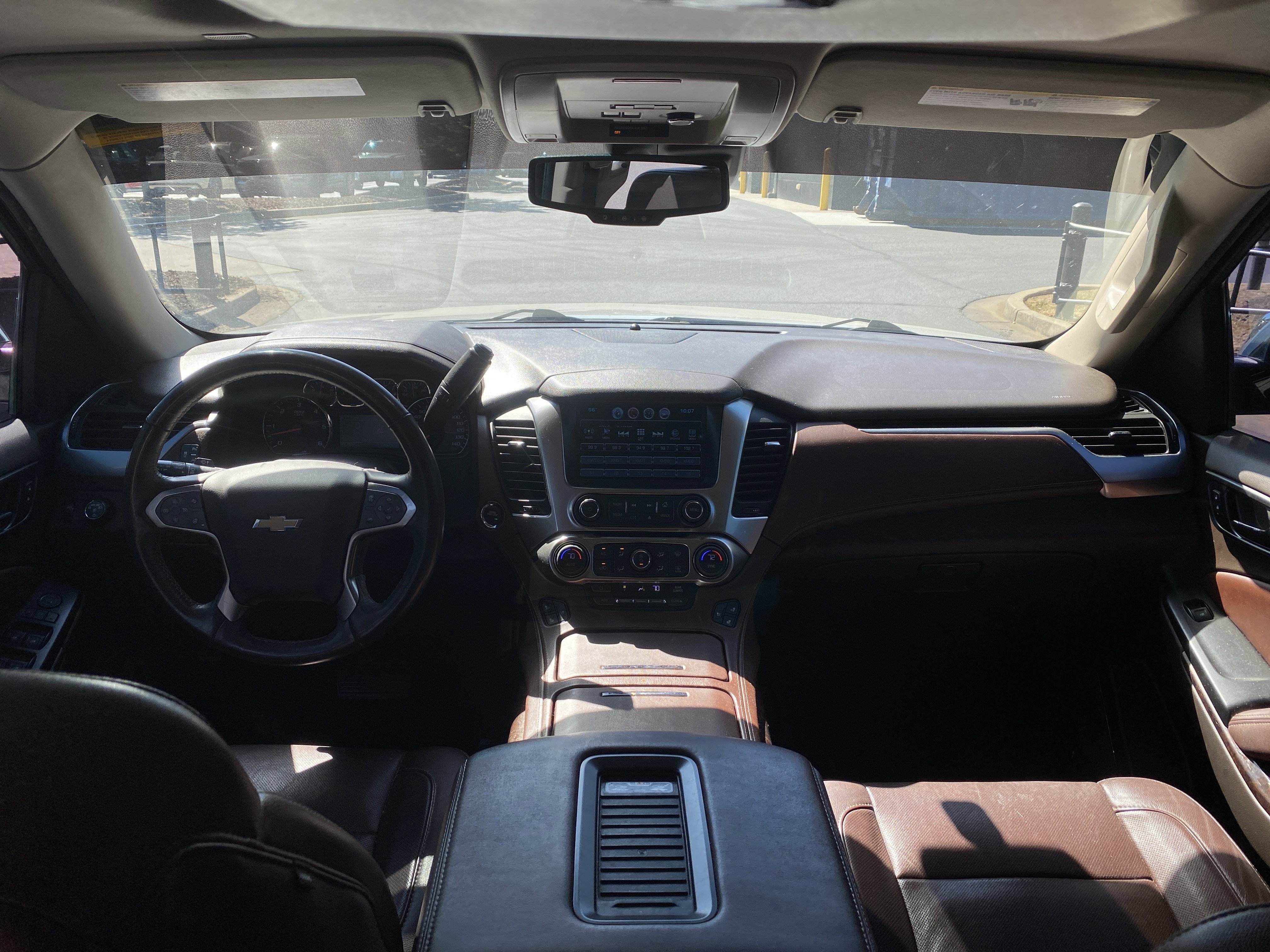 Used 2017 Chevrolet Suburban Premier RWD image 18