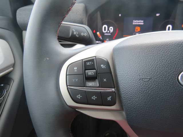 Used 2025 Ford Explorer Active RWD image 19