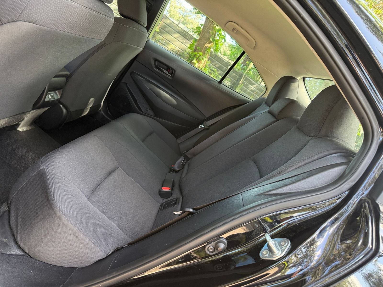 Used 2025 Toyota Corolla LE FWD image 22