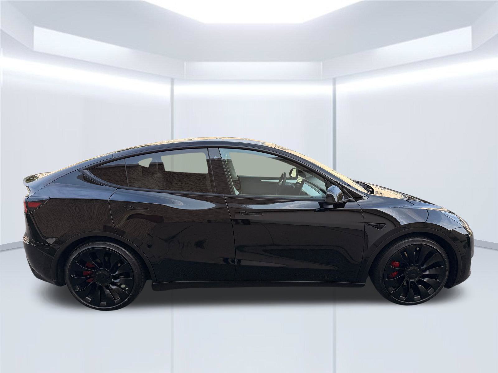 Used 2023 Tesla Model Y Performance AWD/4WD image 4