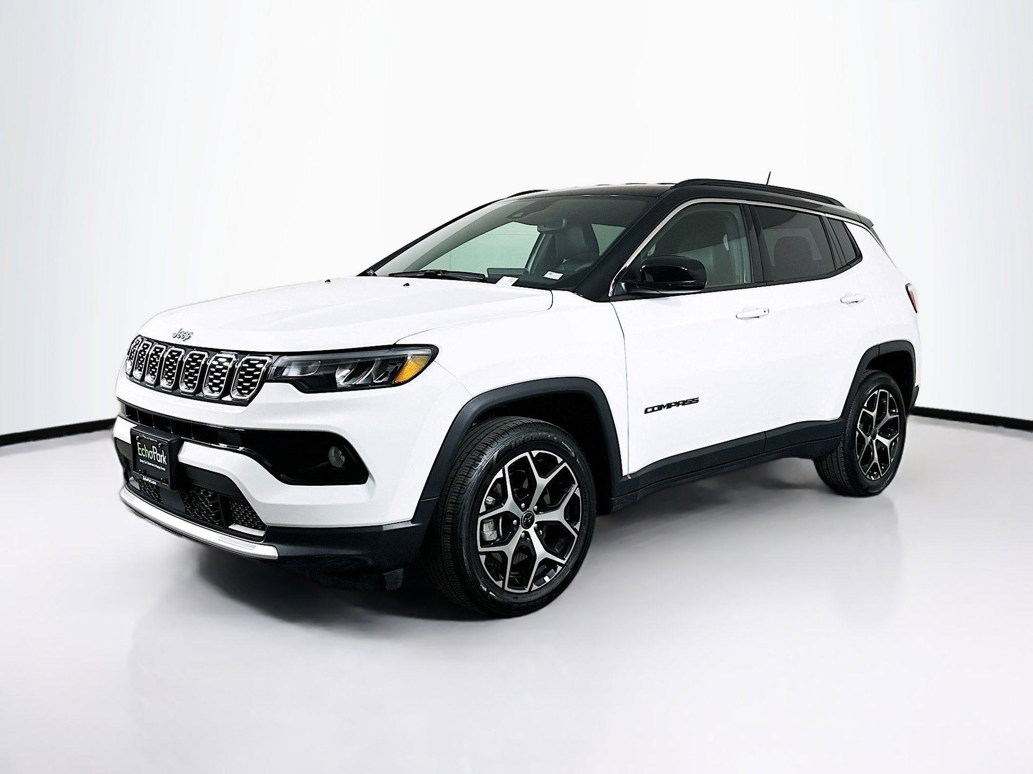 Used 2025 Jeep Compass Limited image 3