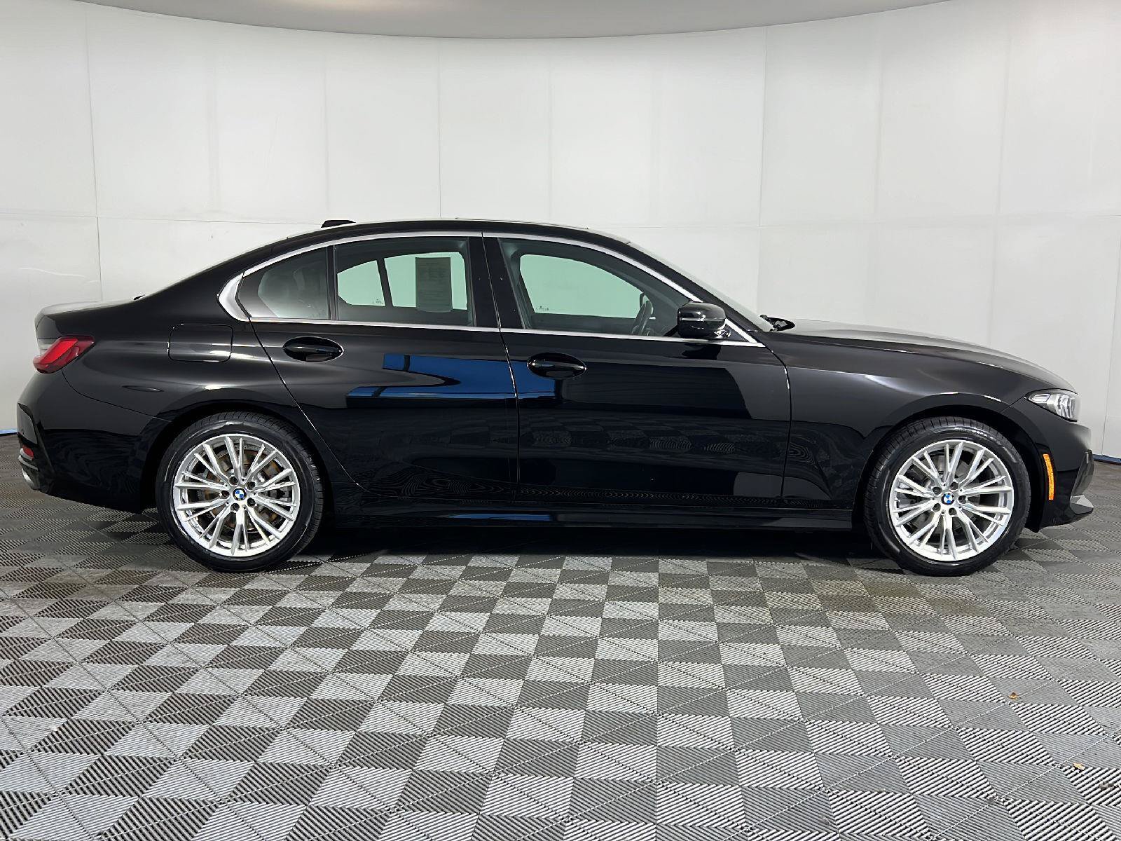 Used 2024 BMW 330i xDrive Sedan w/ Convenience Package AWD/4WD image 14
