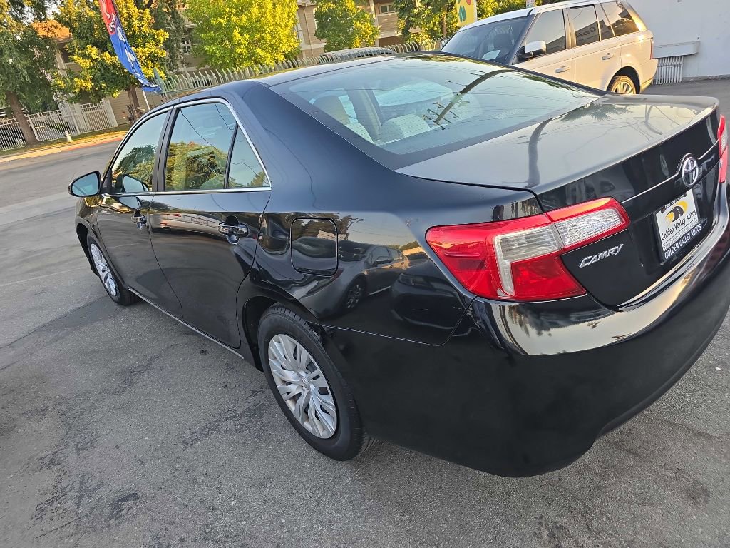 Used 2013 Toyota Camry L image 8