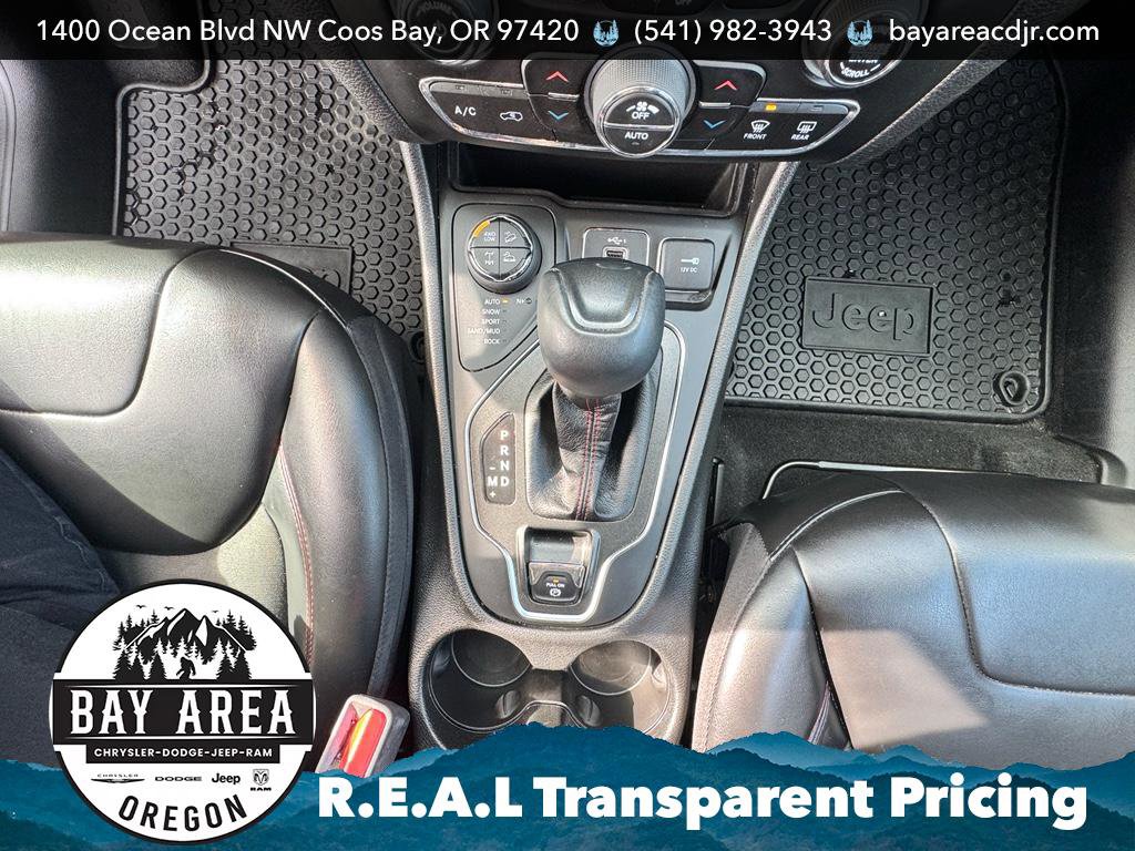 Used 2020 Jeep Cherokee Trailhawk w/ Cold Weather Group image 21