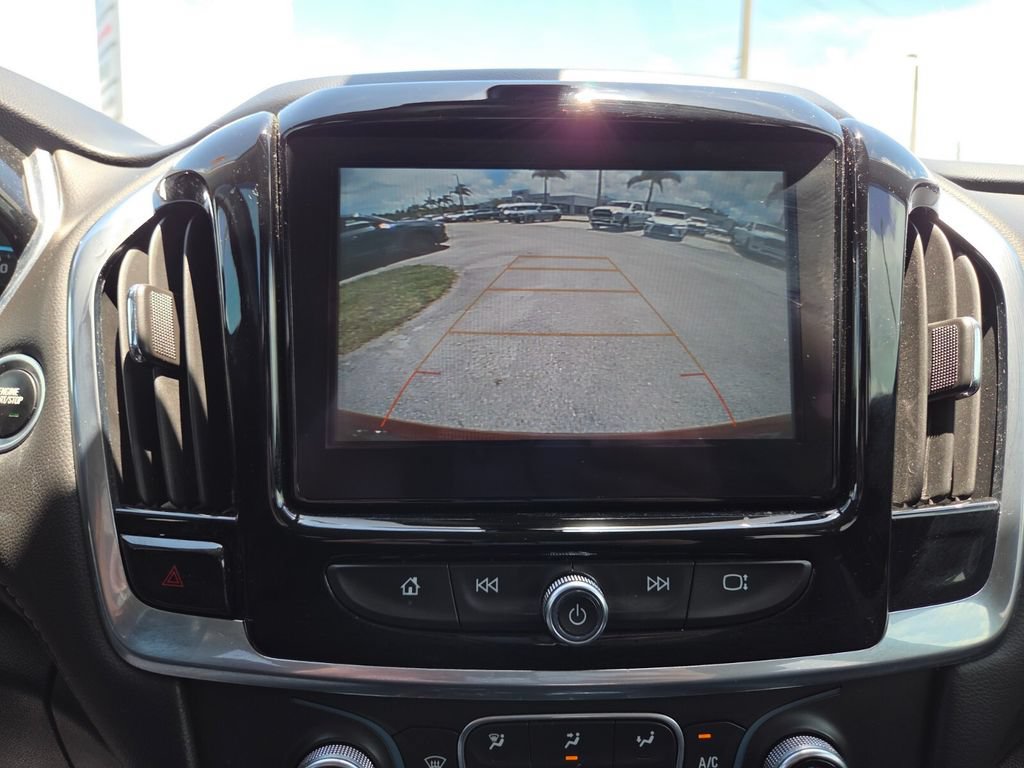 Used 2019 Chevrolet Traverse LT FWD image 38