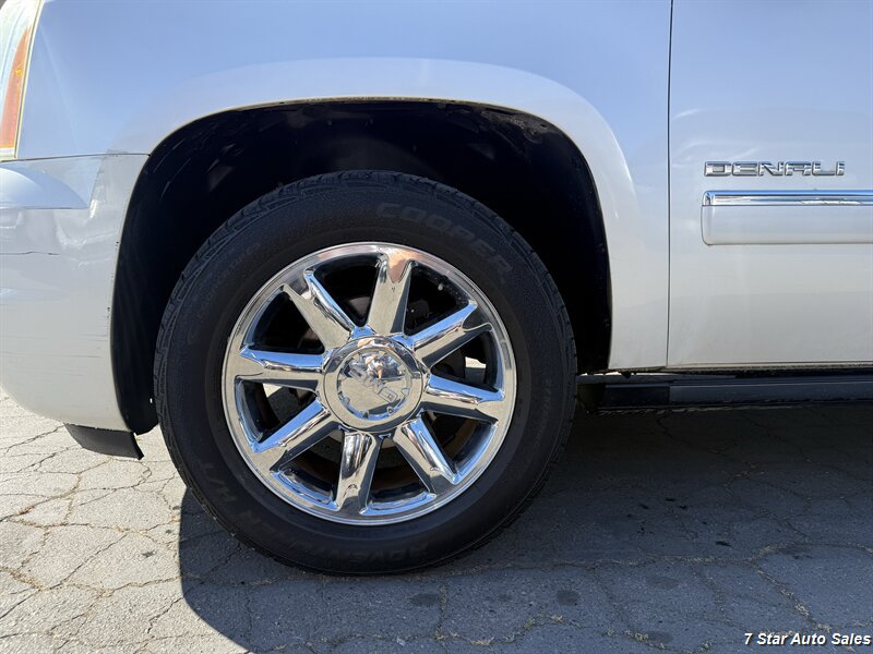 Used 2009 GMC Yukon Denali AWD/4WD image 26