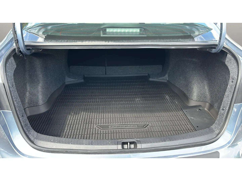 Used 2026 Toyota Corolla SE FWD image 9