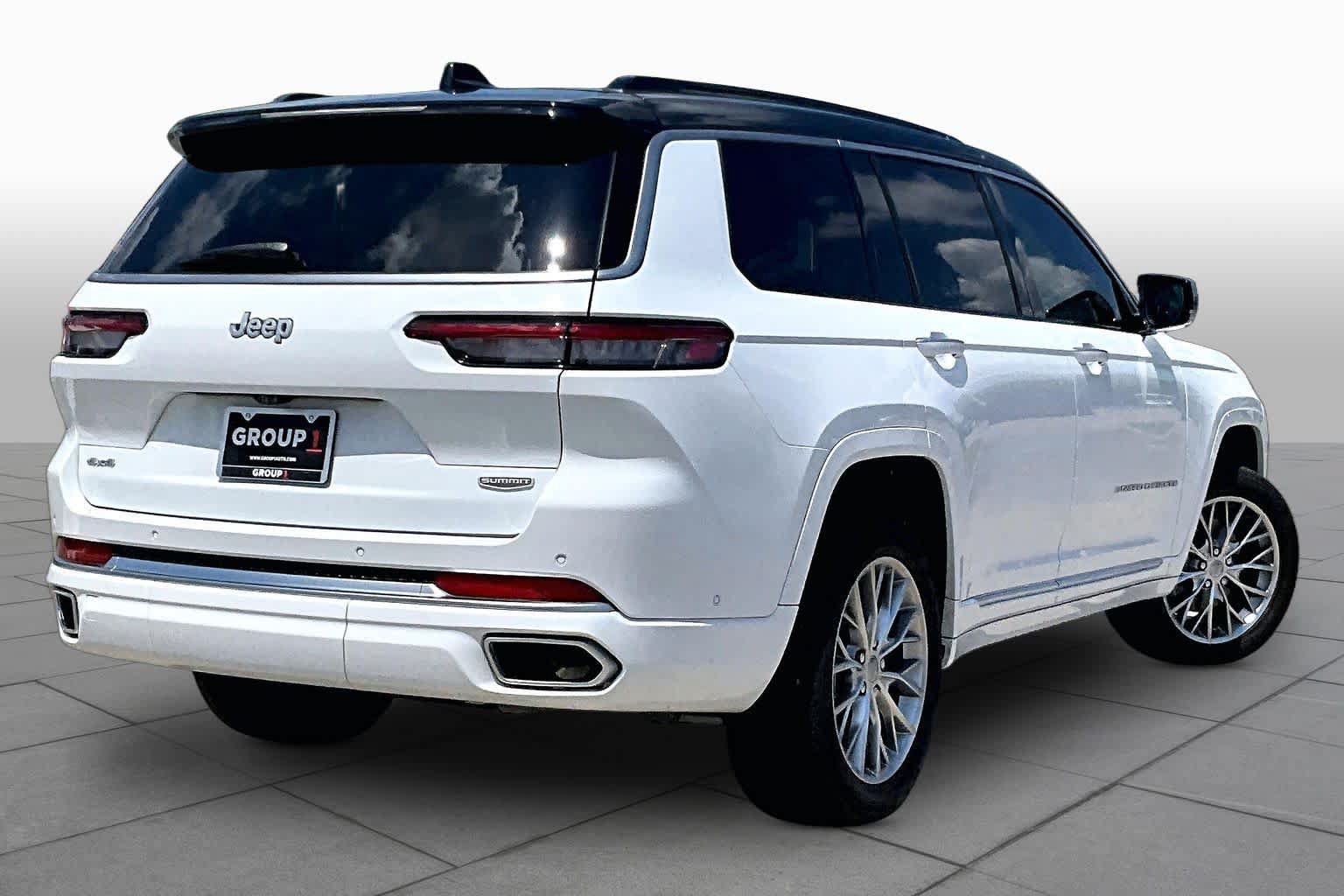 Used 2025 Jeep Grand Cherokee L Summit AWD/4WD image 12