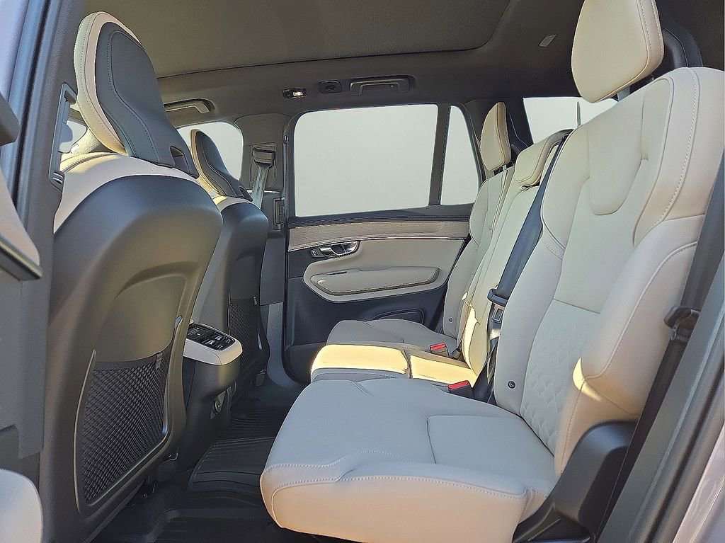 Used 2026 Volvo XC90 B6 Plus w/ Protection Package Premier image 13