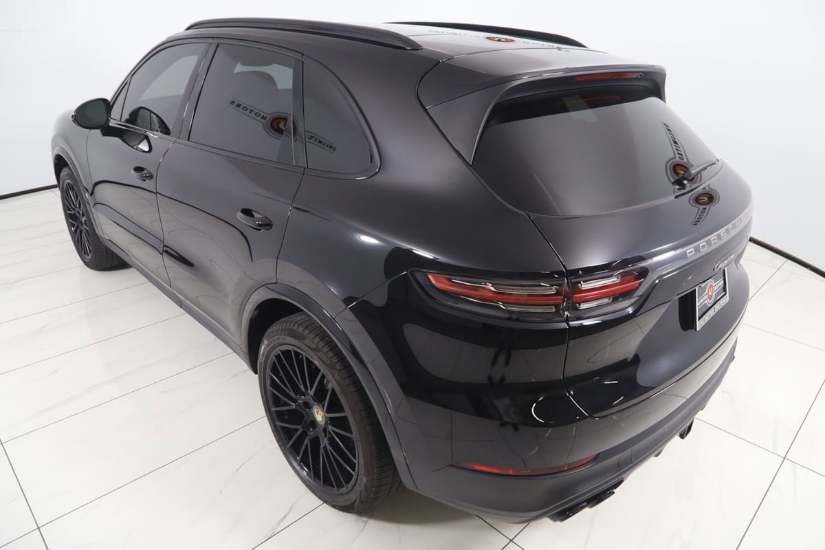Used 2022 Porsche Cayenne AWD/4WD image 29