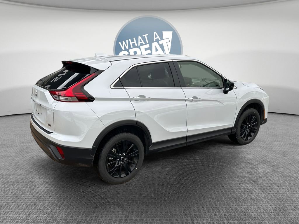 Used 2025 Mitsubishi Eclipse Cross LE image 3