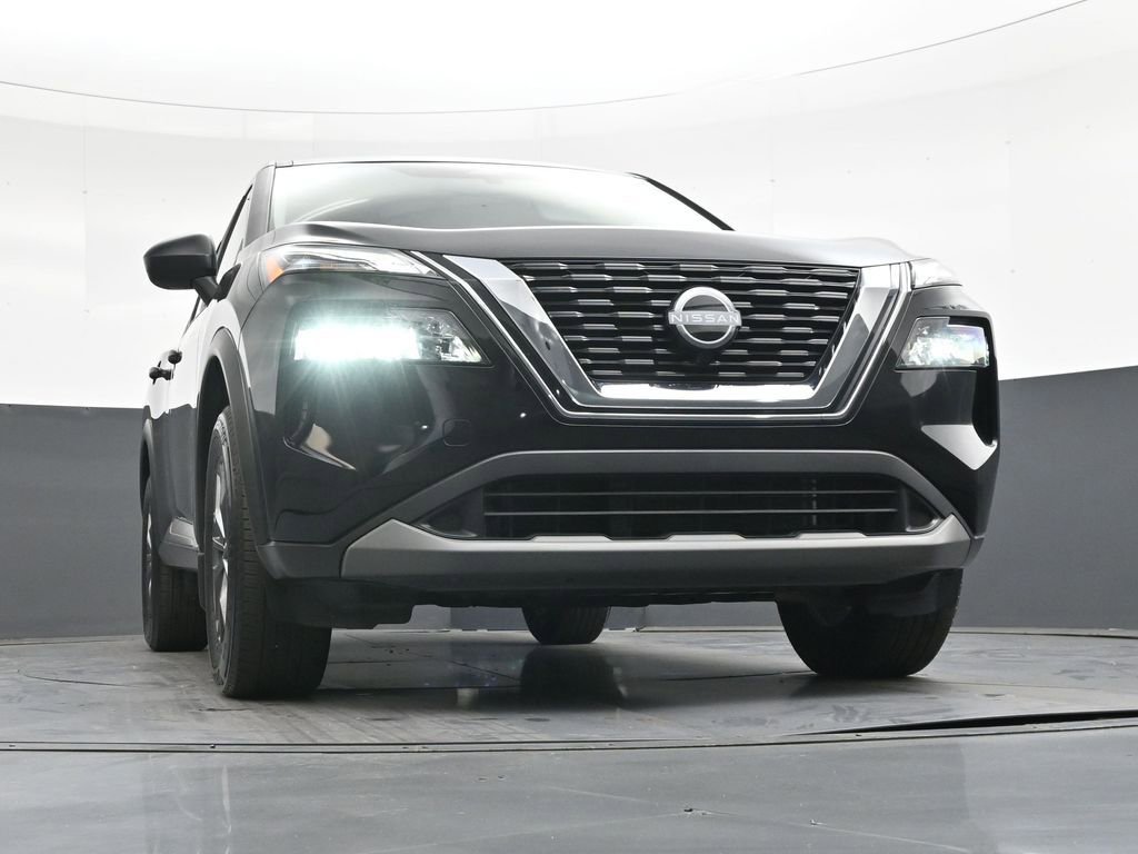 Used 2023 Nissan Rogue S FWD image 46