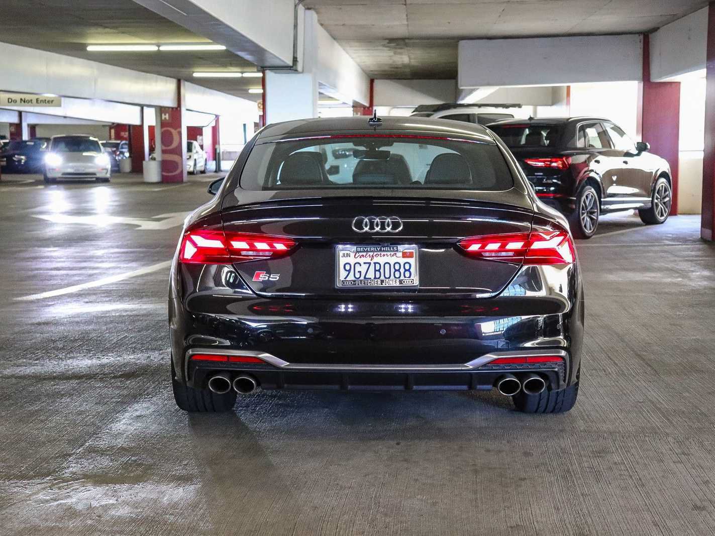 Used 2023 Audi S5 Premium w/ Convenience Package AWD/4WD image 3