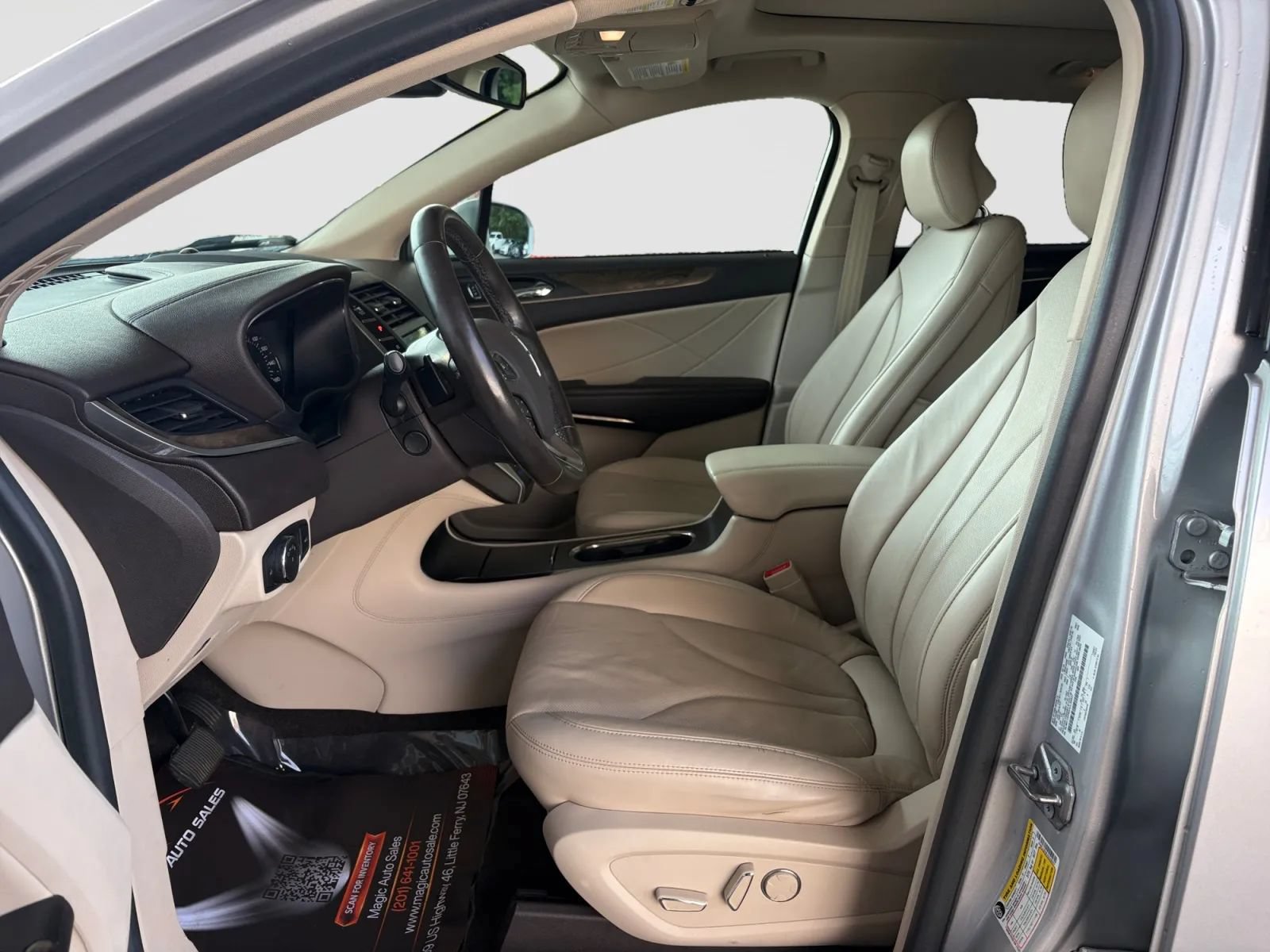 Used 2018 Lincoln MKC Reserve w/ Lincoln MKC Climate Package AWD/4WD image 12