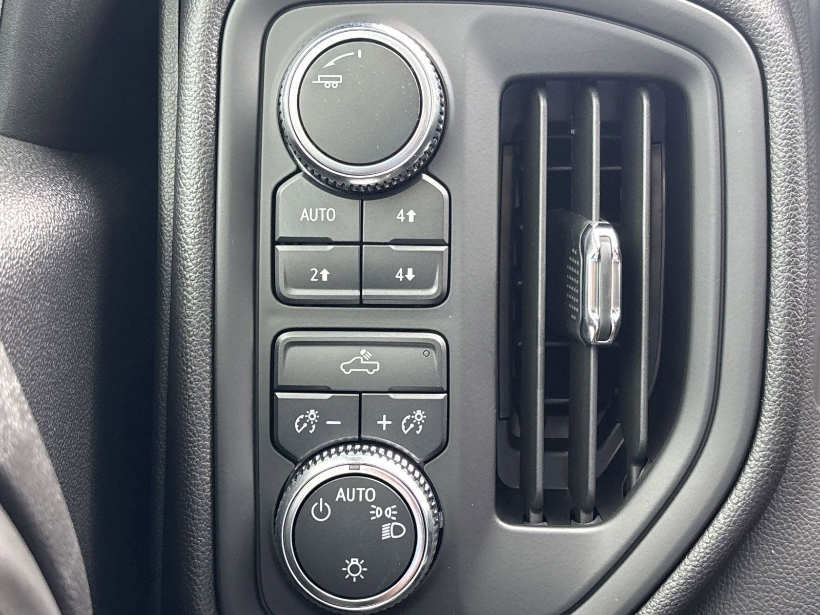 New 2026 GMC Sierra 1500 Pro w/ Pro Value Package image 14