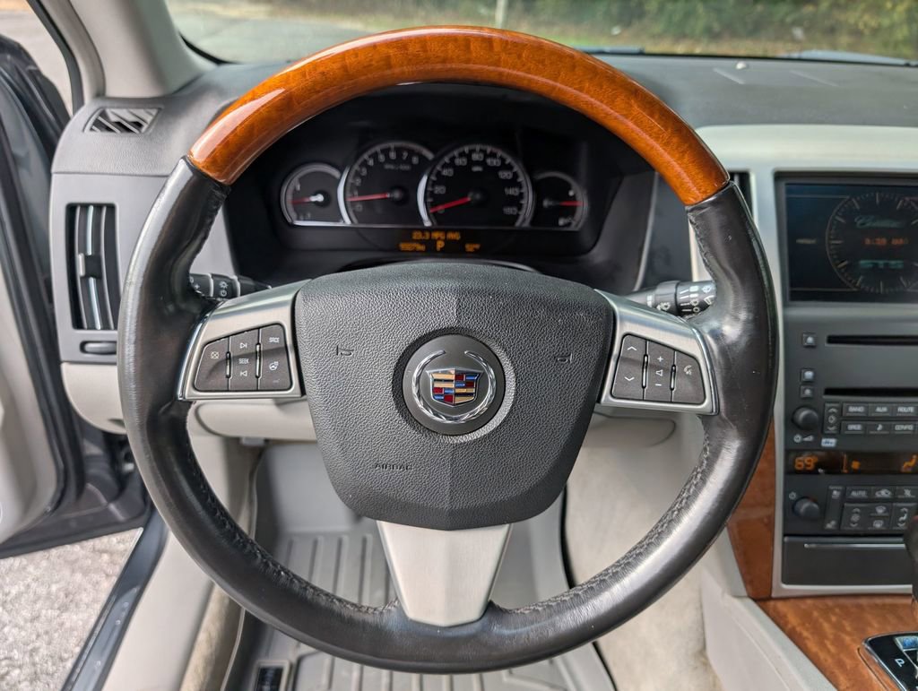 Used 2011 Cadillac STS Luxury image 19