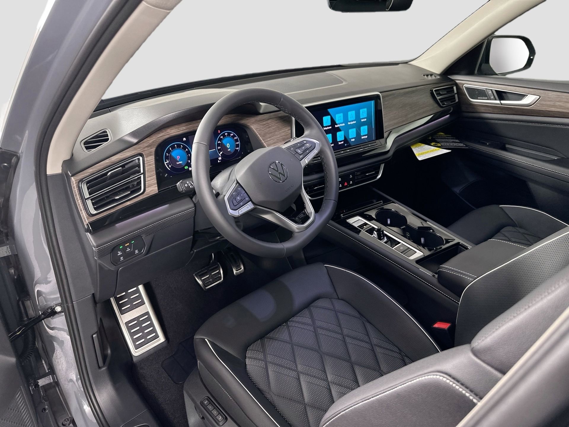 New 2026 Volkswagen Atlas SEL Premium R-Line image 9