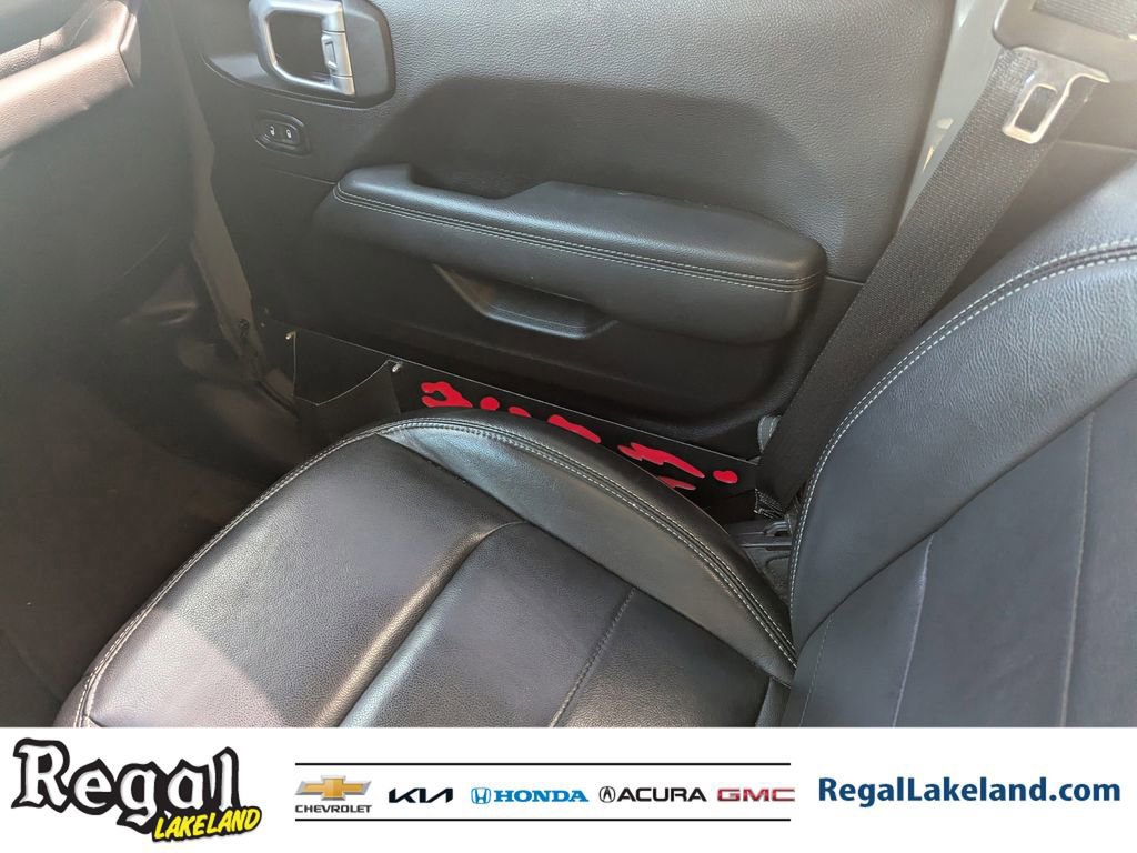 Used 2022 Jeep Wrangler Unlimited Sahara image 13