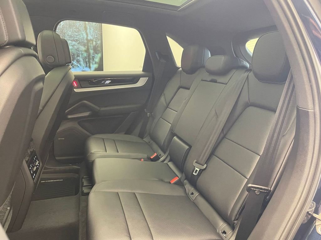 New 2026 Porsche Cayenne AWD/4WD image 15