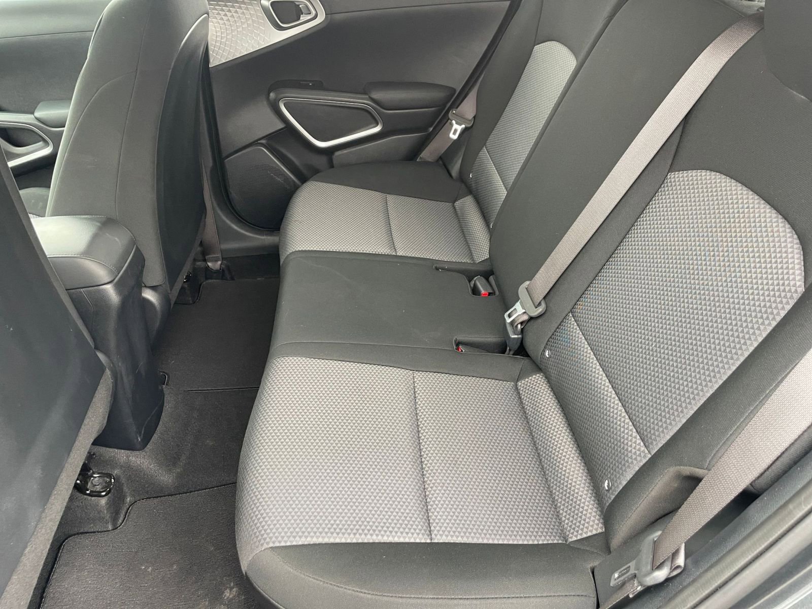 Used 2025 Kia Soul LX w/ LX Technology Package image 21