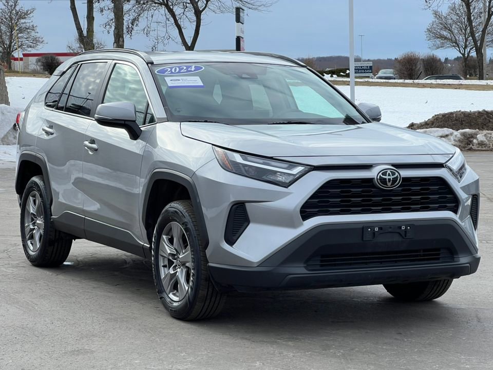 Used 2024 Toyota RAV4 XLE image 37