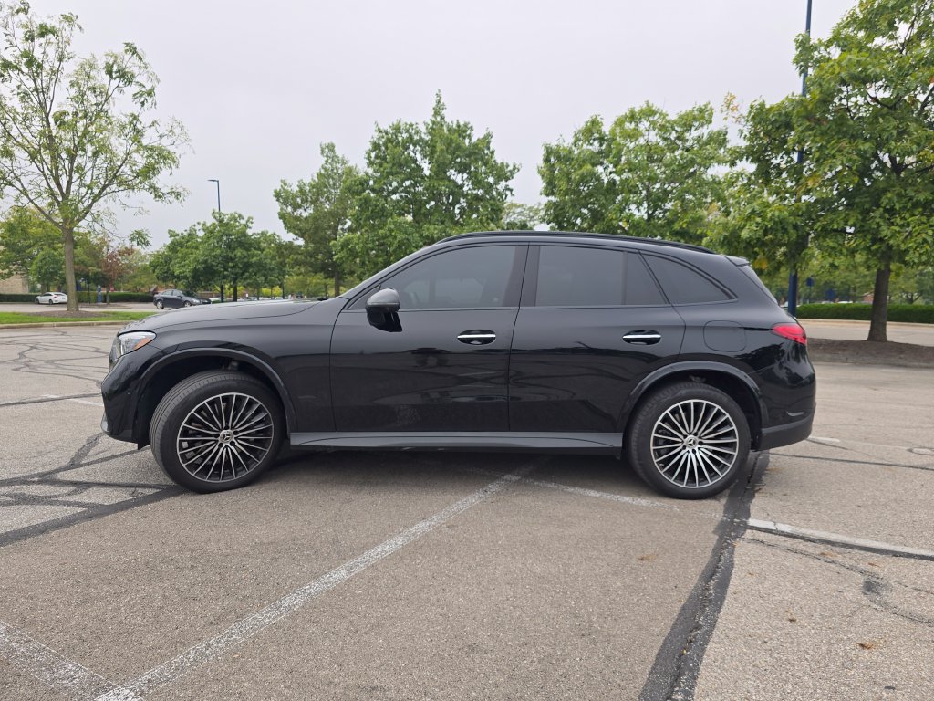 Used 2025 Mercedes-Benz GLC 350e 4MATIC image 14