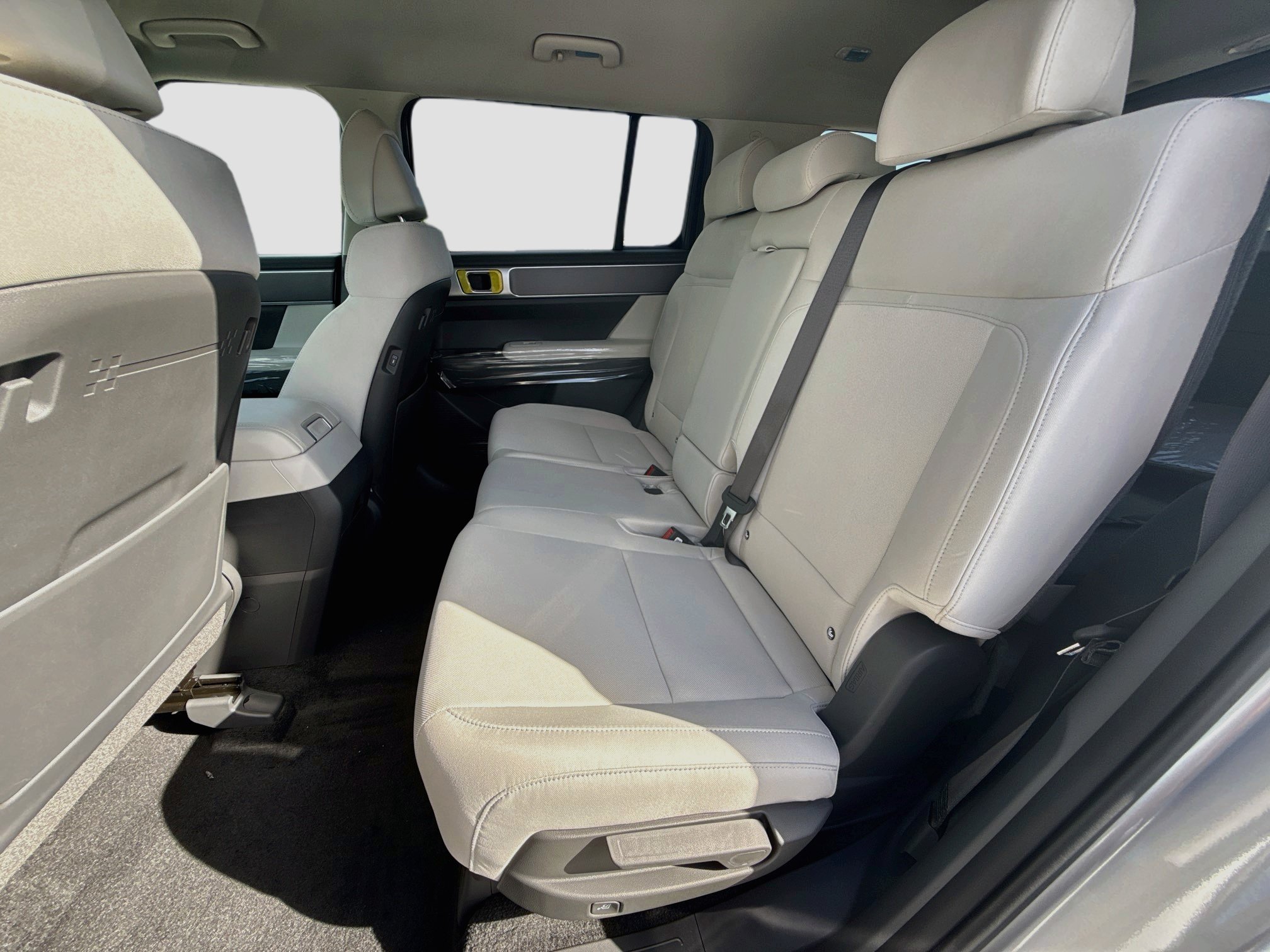 New 2027 Hyundai Santa Fe SE FWD image 18
