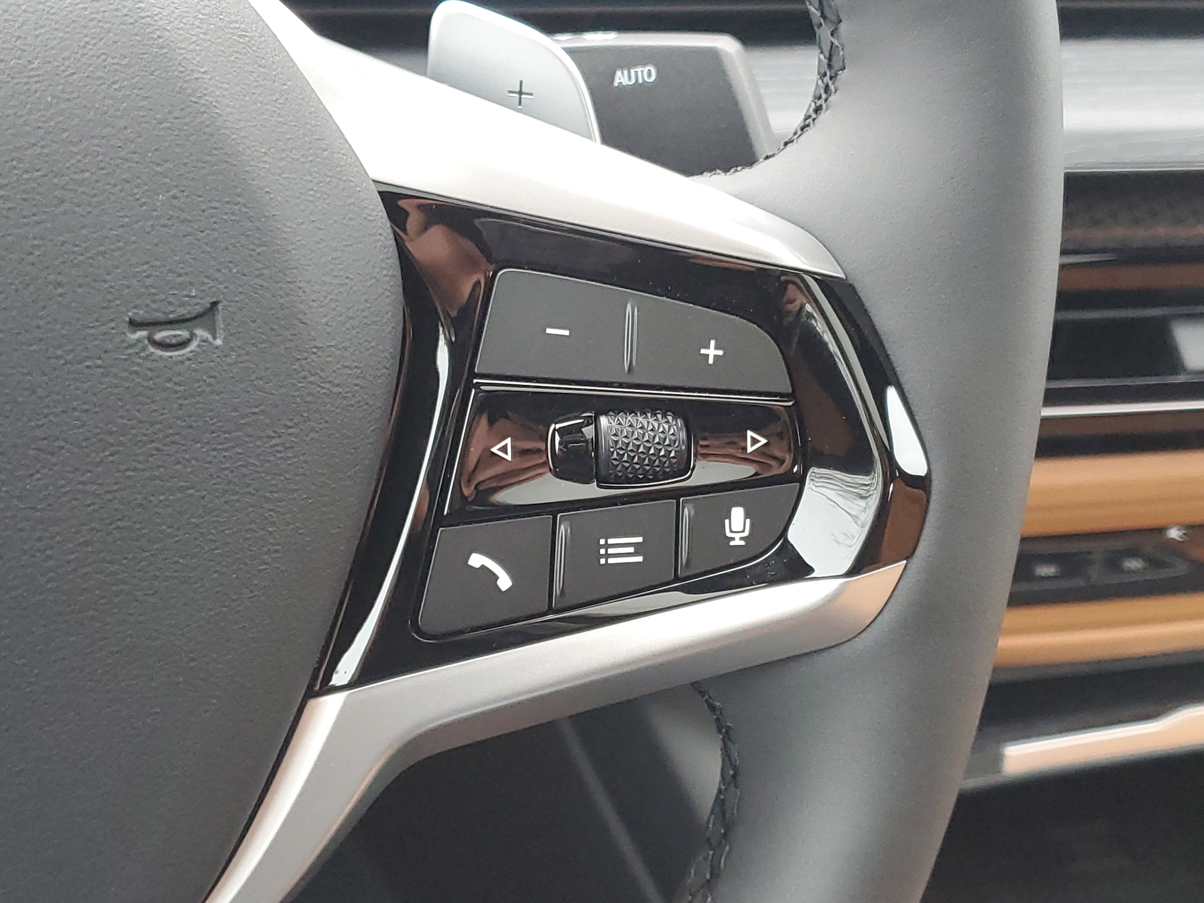 New 2026 BMW 330i xDrive Sedan w/ Convenience Package image 13