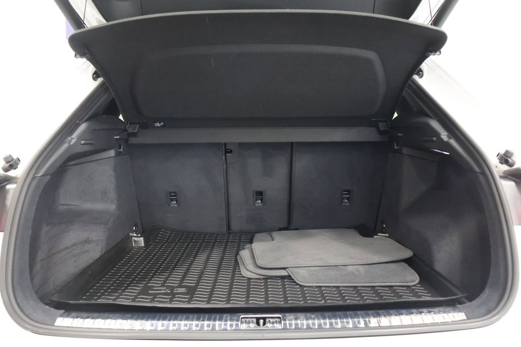 Used 2024 Audi Q3 2.0T Premium Plus w/ Premium Plus Package image 27