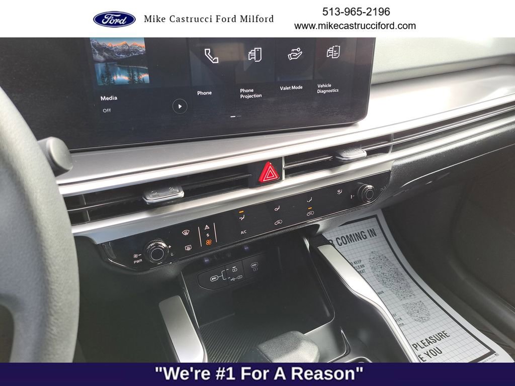 Used 2024 Kia Sorento LX image 13