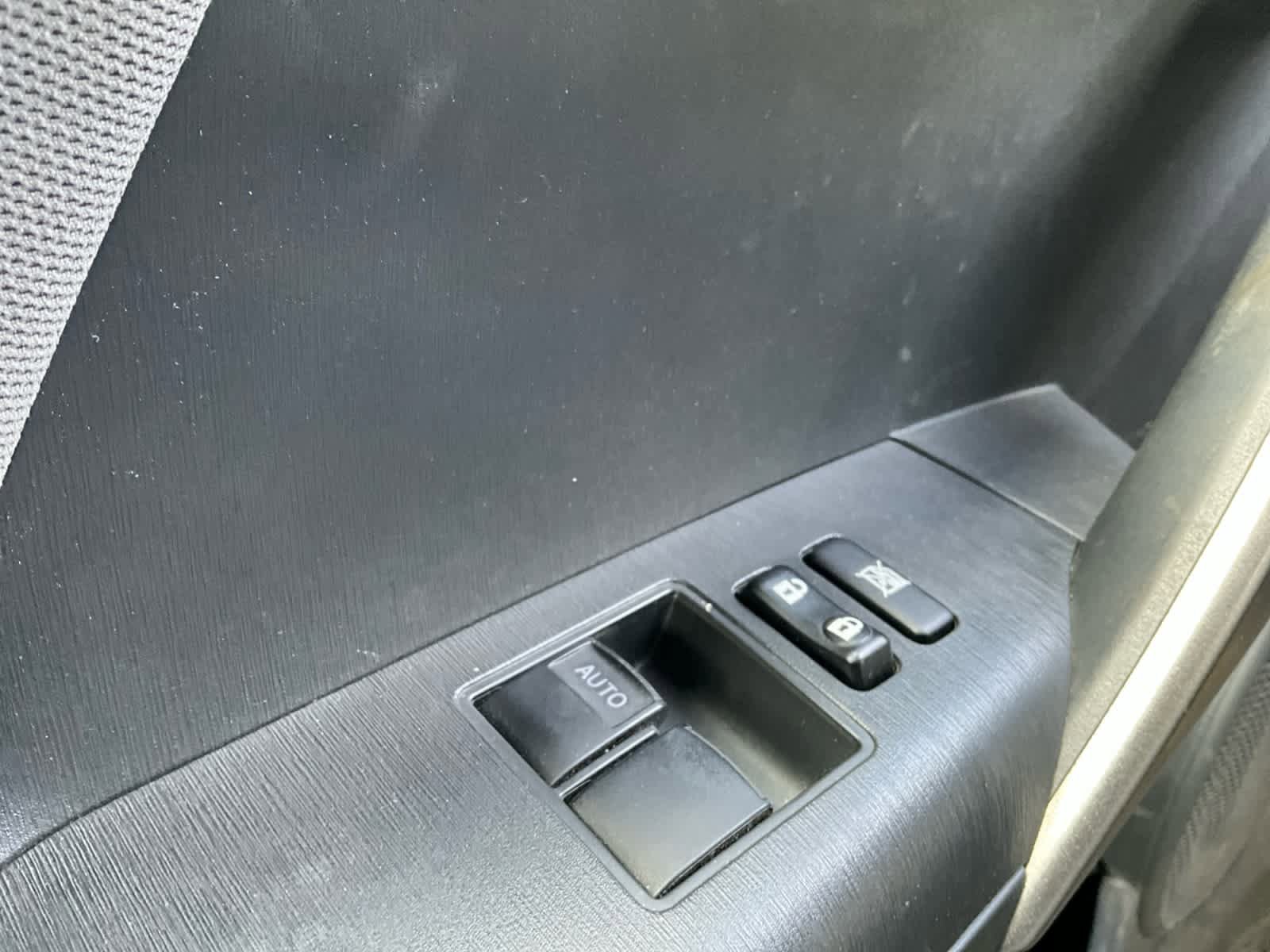 Used 2015 Scion tC FWD image 21