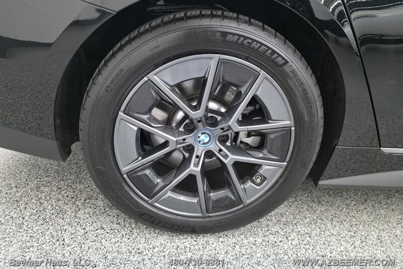 Used 2023 BMW i4 eDrive35 RWD image 18