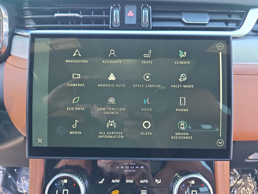 Certified 2025 Jaguar F-PACE R-Dynamic S AWD/4WD image 21