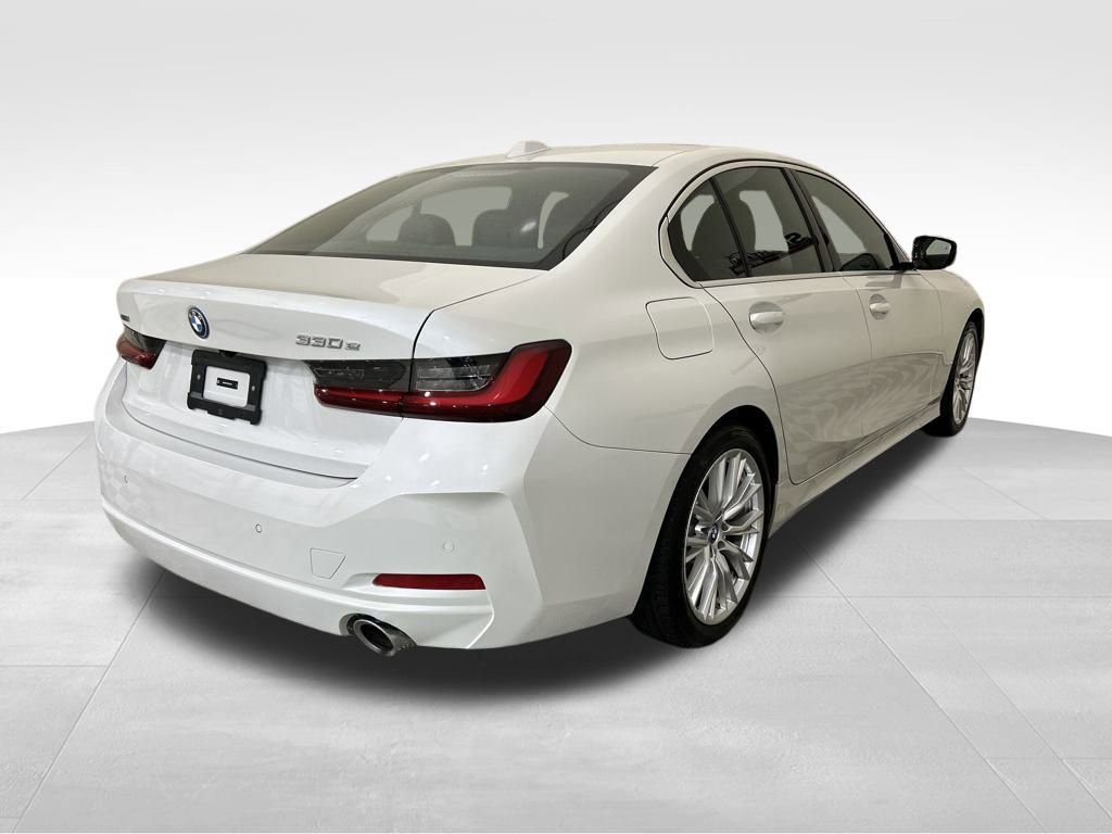 Used 2024 BMW 330e xDrive image 28