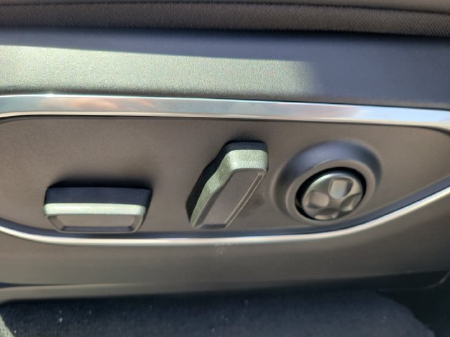 New 2026 Jeep Grand Wagoneer Limited AWD/4WD image 14