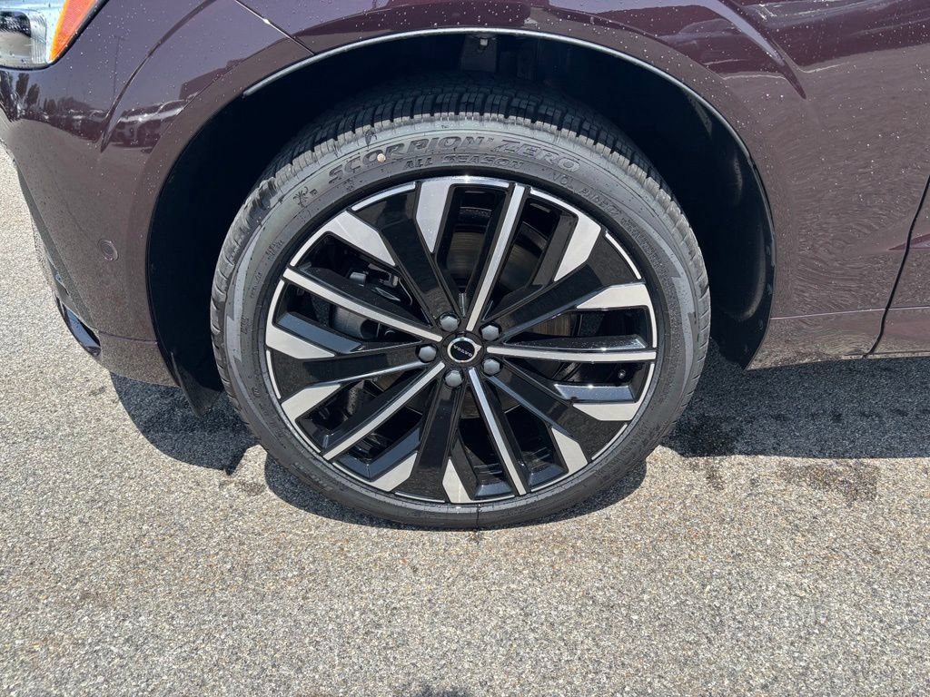 New 2026 Volvo XC60 T8 Ultra w/ Protection Package Premier AWD/4WD image 9
