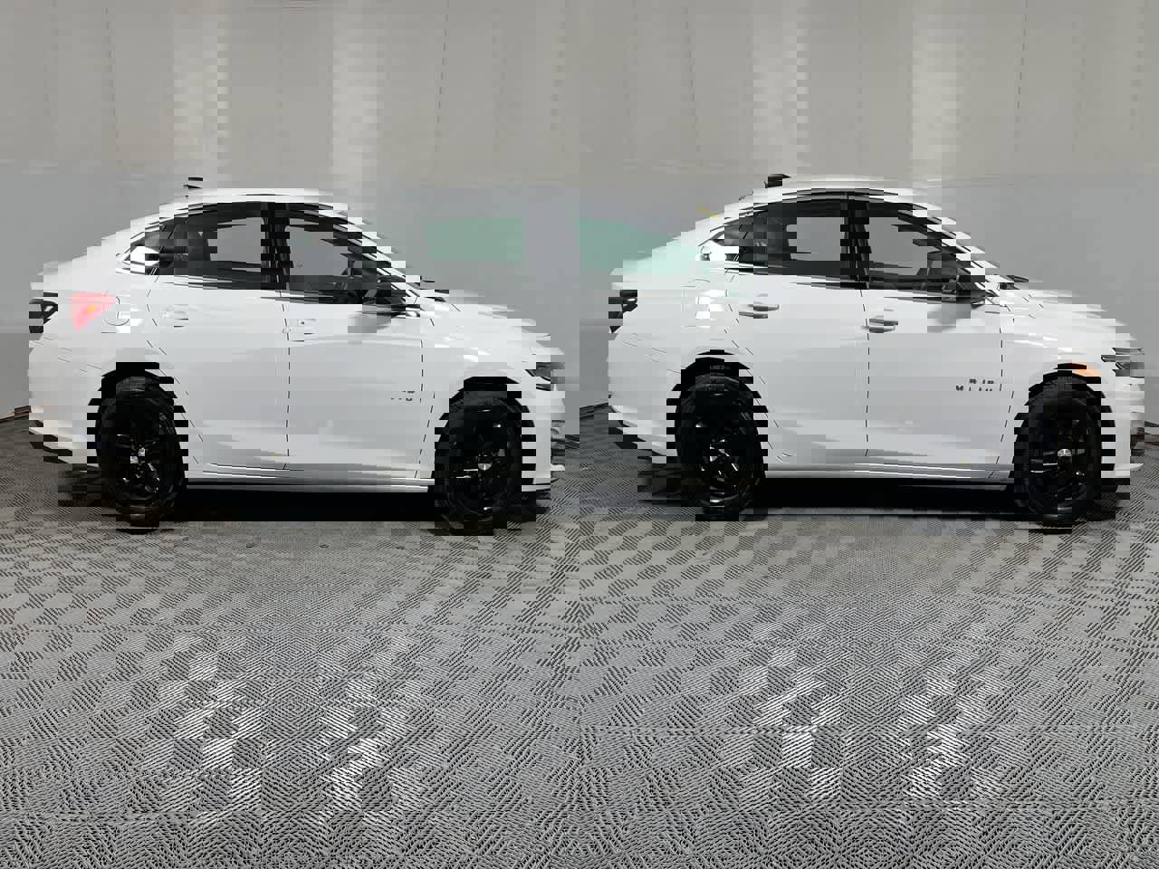 Used 2023 Chevrolet Malibu LS image 9