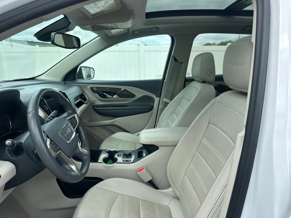 Used 2023 GMC Terrain Denali AWD/4WD image 44