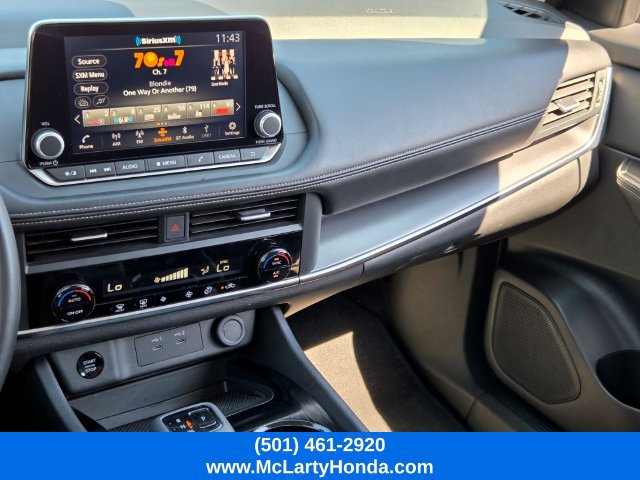 Used 2025 Nissan Rogue SV AWD/4WD image 25