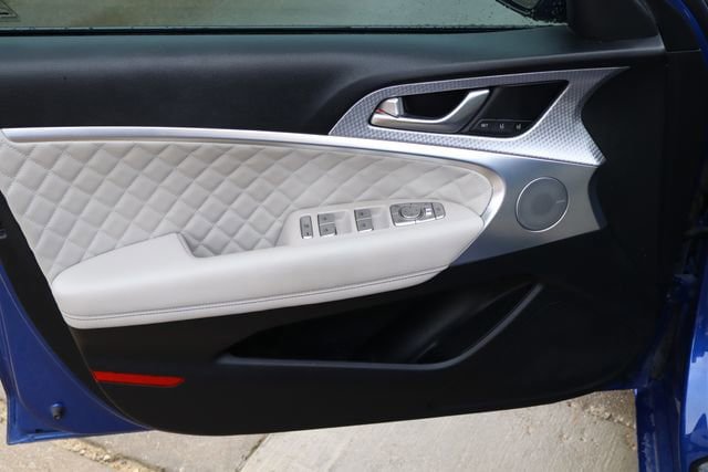 Used 2023 Genesis G70 3.3T w/ Sport Prestige Package RWD image 19