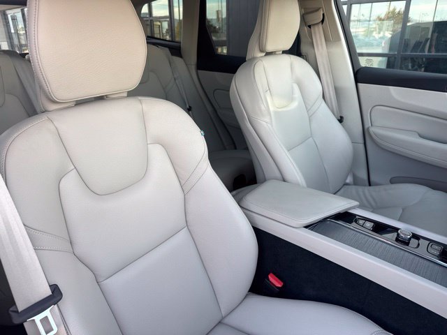 Used 2023 Volvo XC60 B5 Plus w/ Protection Package Premier AWD/4WD image 24
