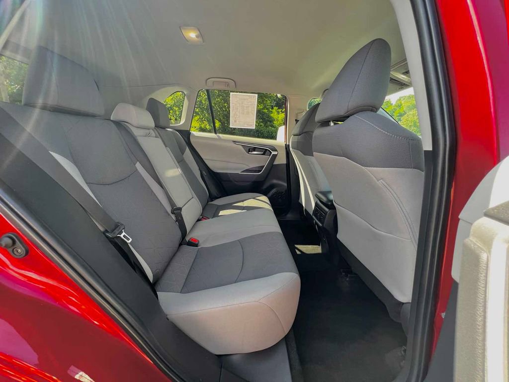 Used 2023 Toyota RAV4 XLE image 18