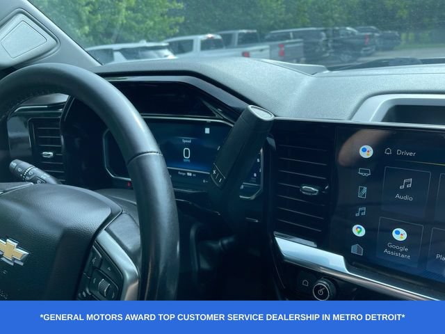 Used 2022 Chevrolet Silverado 1500 LT AWD/4WD image 16